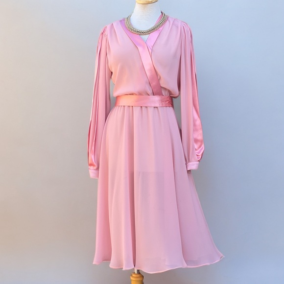 Ursula of Switzerland Dresses & Skirts - Vintage Chiffon Dress